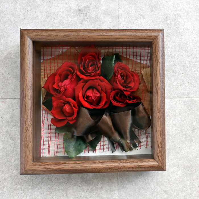 花の保存・内寸15cm正方形ウッド調フレームミニ花束風