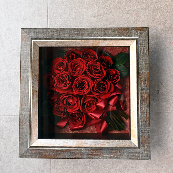 なるべく沢山のバラを花束風にして残したい